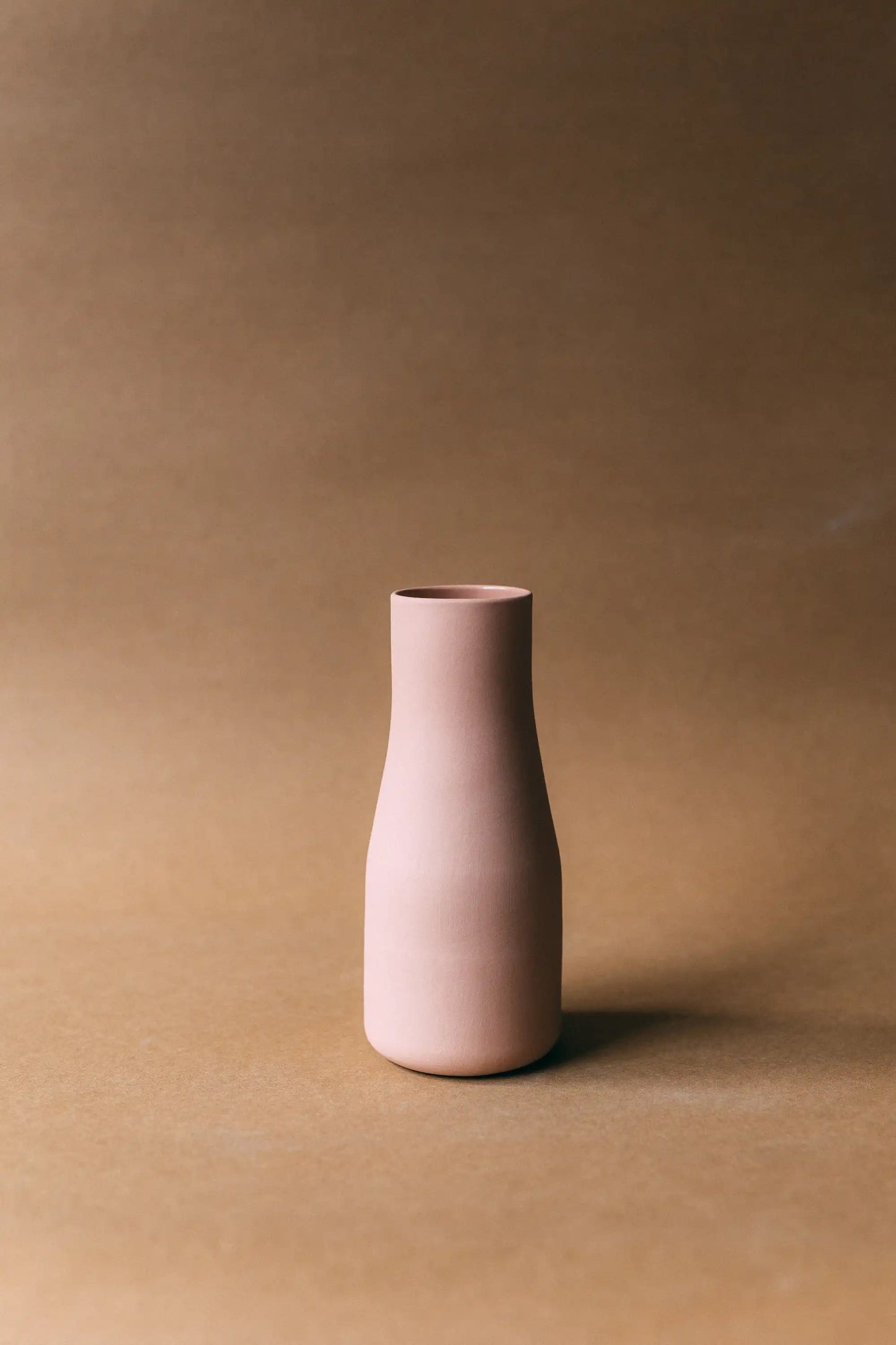 Karafka ceramiczna TAP w kolorze różowym