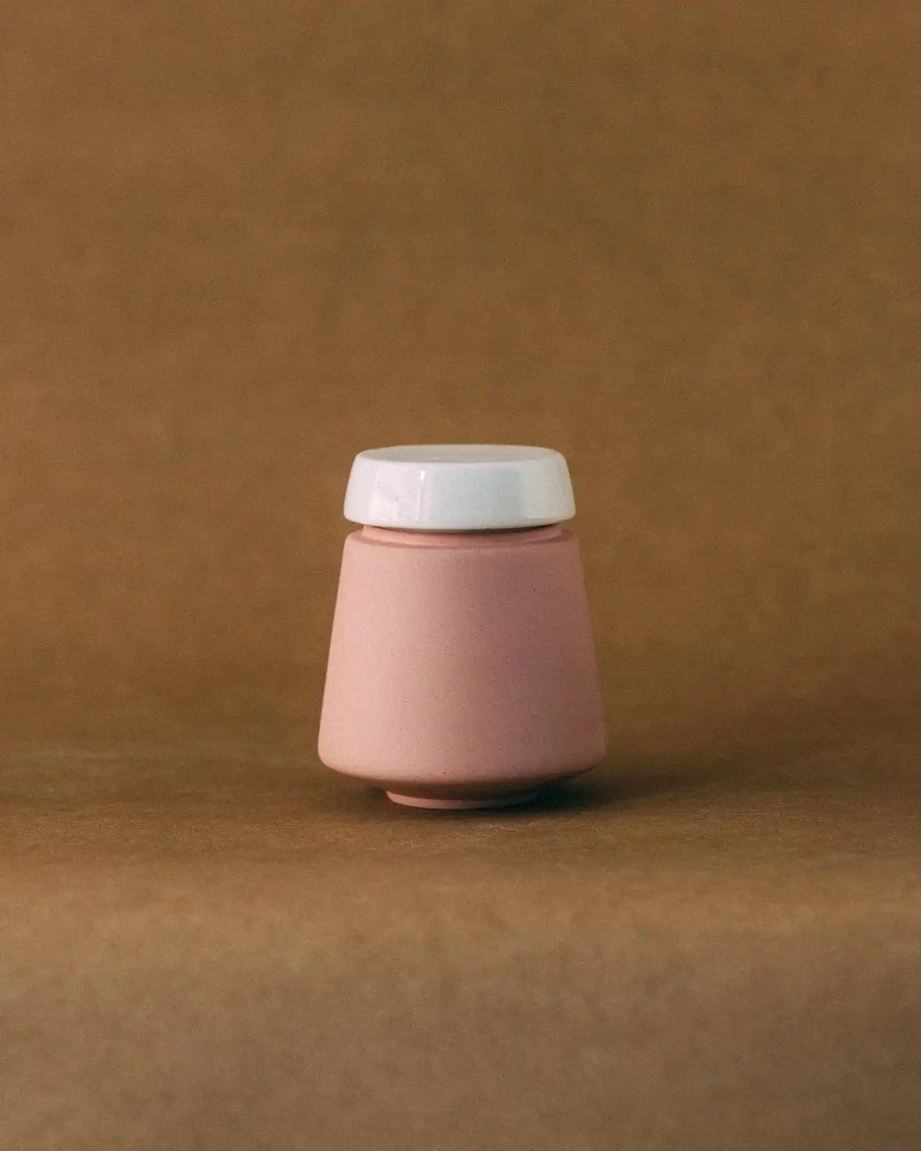 Maselniczka wodna ceramiczna MUFKA w kolorze różowym