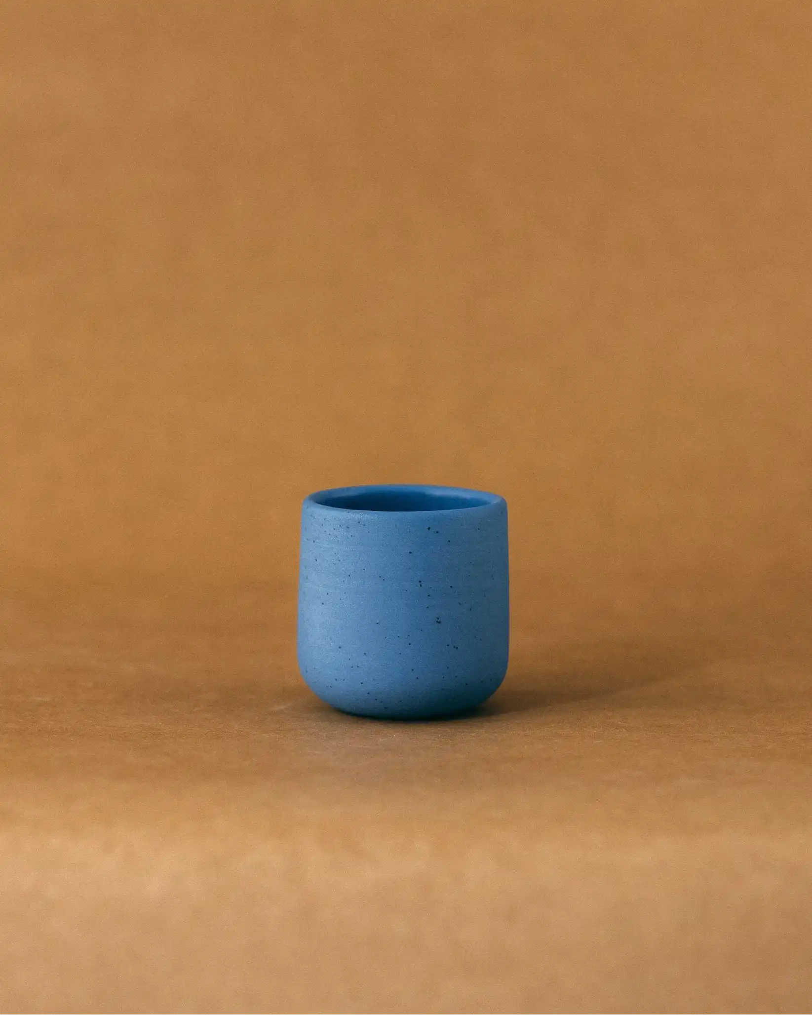 Czarka ceramiczna PopUp w kolorze niebieskim